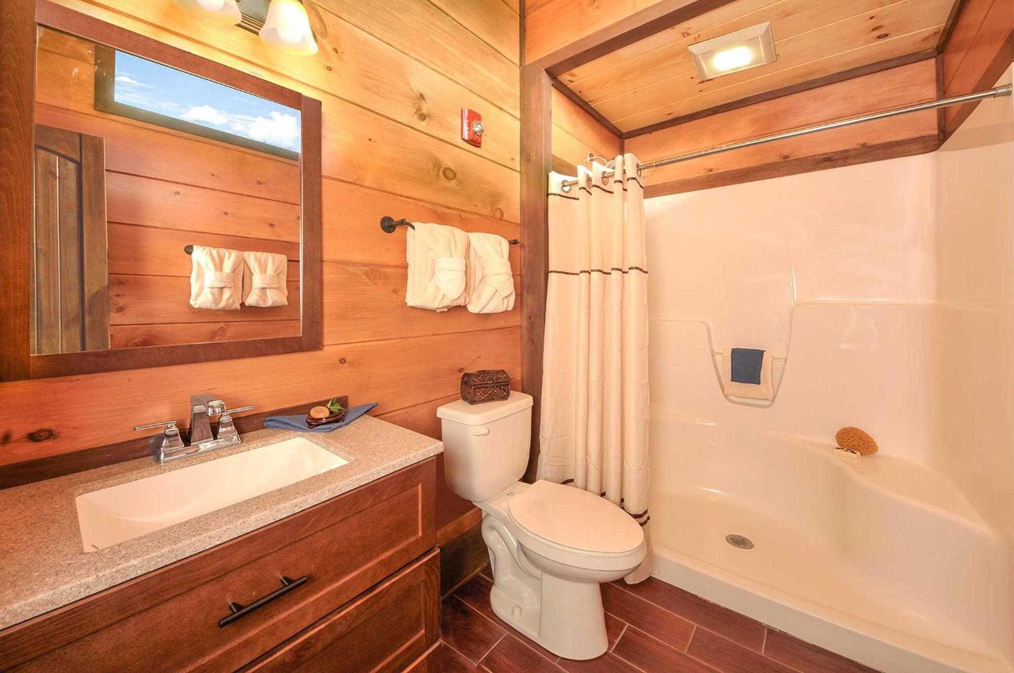 Villa Skyview Mansion:13Bdrm, 17Bath, Sleeps 70, Indoor Pool, Amazing Views Pigeon Forge Exterior foto