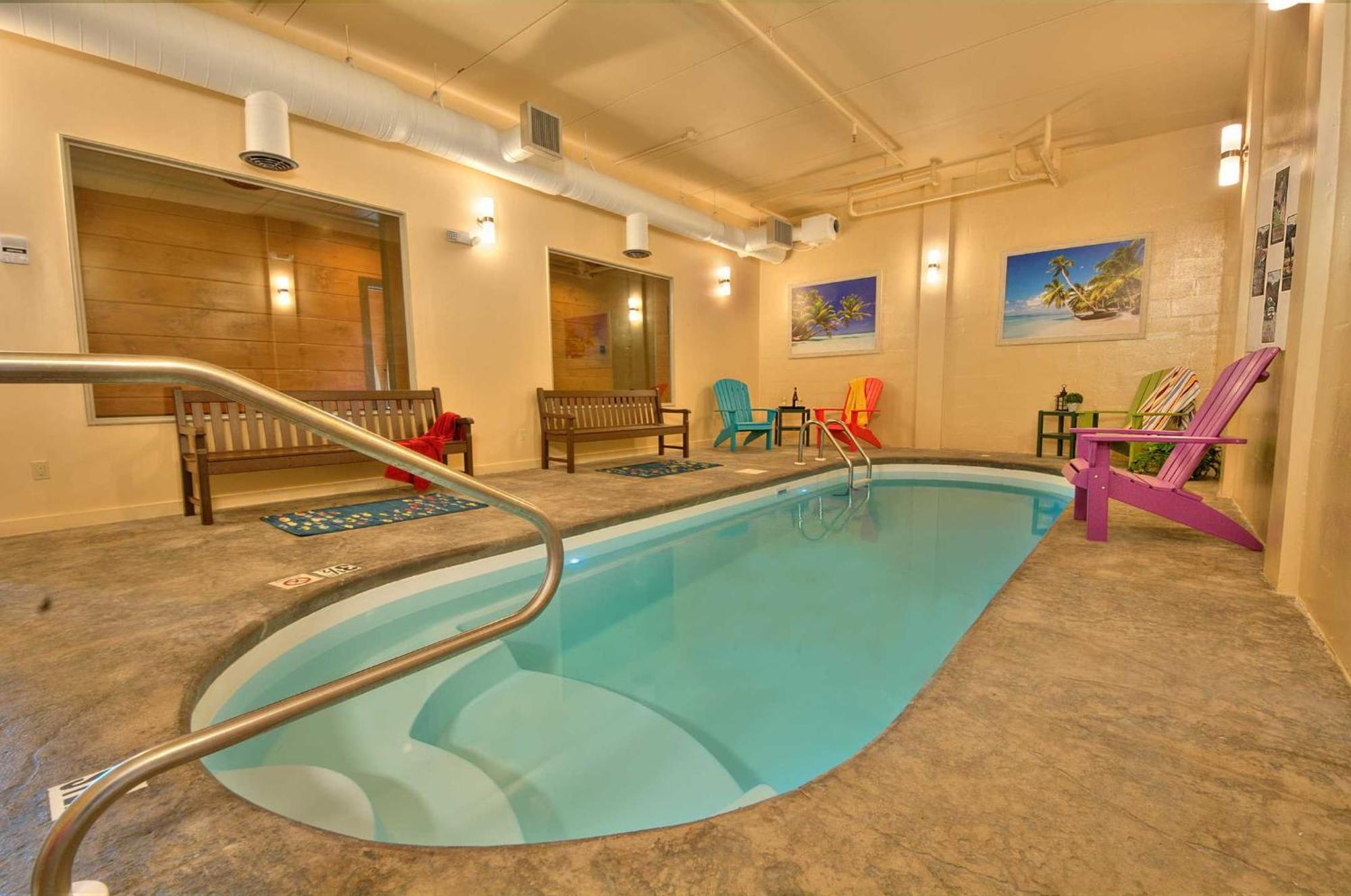 Villa Skyview Mansion:13Bdrm, 17Bath, Sleeps 70, Indoor Pool, Amazing Views Pigeon Forge Exterior foto