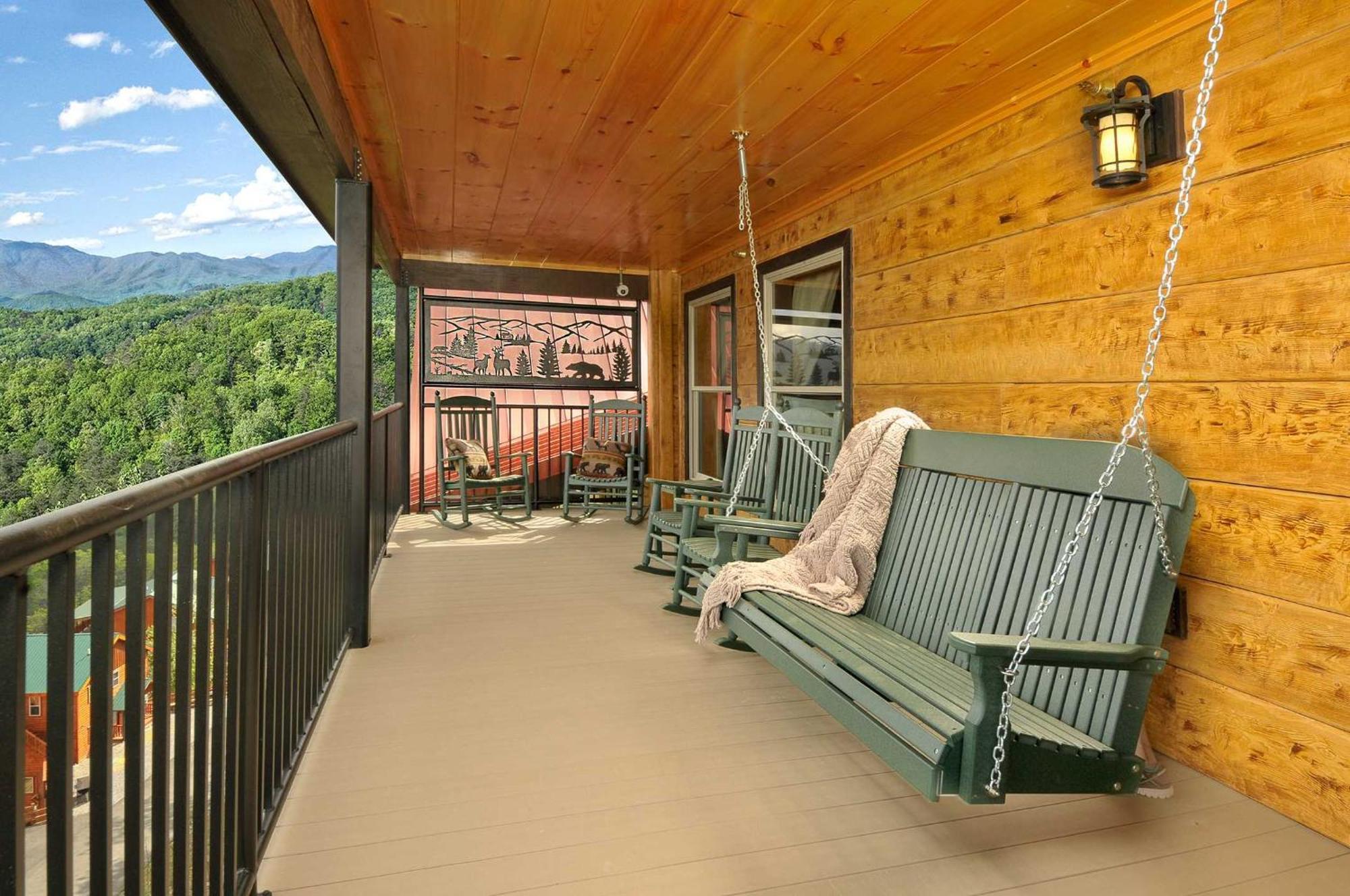 Villa Skyview Mansion:13Bdrm, 17Bath, Sleeps 70, Indoor Pool, Amazing Views Pigeon Forge Exterior foto
