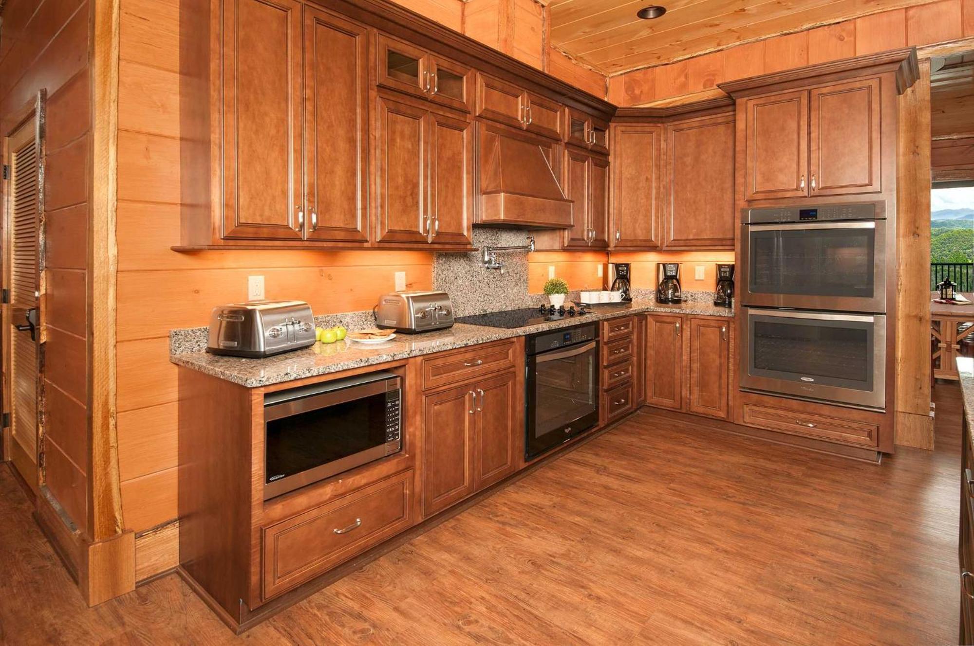 Villa Skyview Mansion:13Bdrm, 17Bath, Sleeps 70, Indoor Pool, Amazing Views Pigeon Forge Exterior foto
